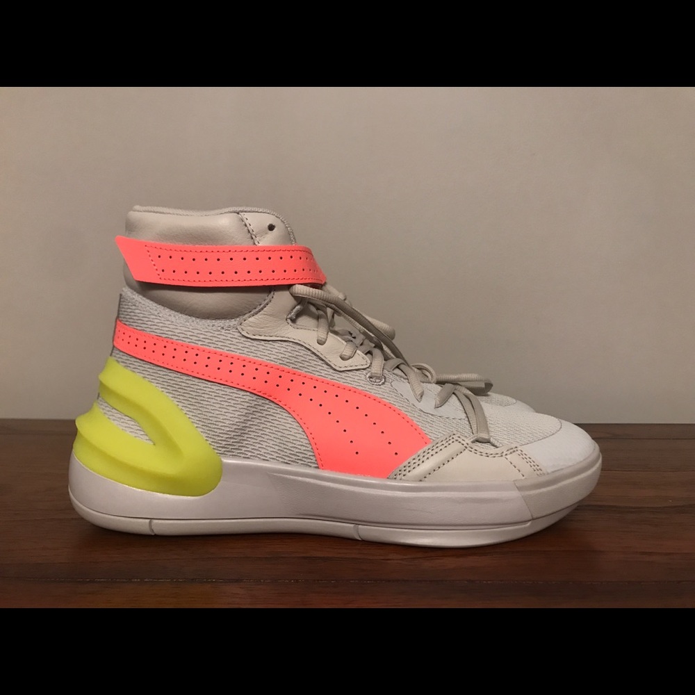 Men’s puma sky model basketball shoes size 9 (B10)